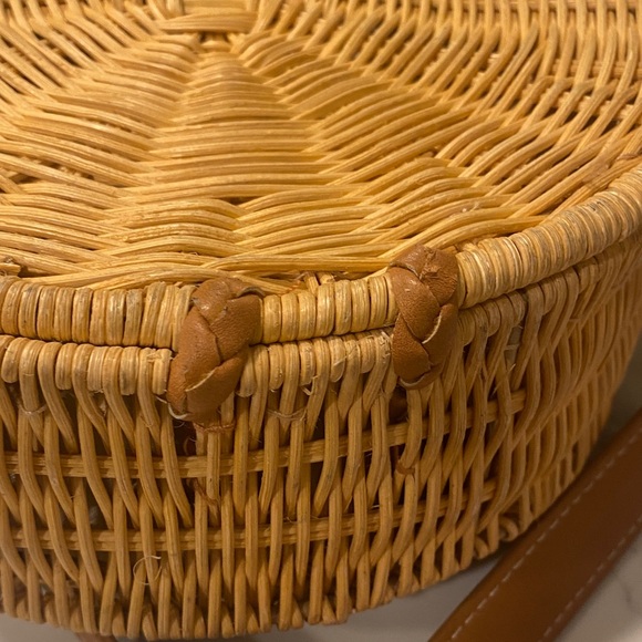 Round Woven Tan Crossbody Bag - Picture 9 of 11
